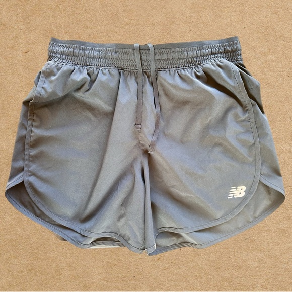 New Balance Women's Accelerate 5 Inch
Short, Dry Fit. - Picture 1 of 5